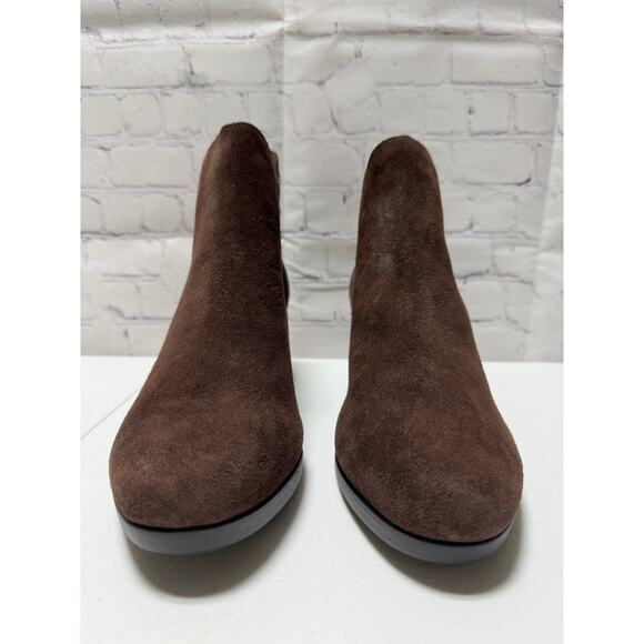 Women's CROCS Leigh Wedge Chelsea ankle boot like new Size 11w - Picture 2 of 9